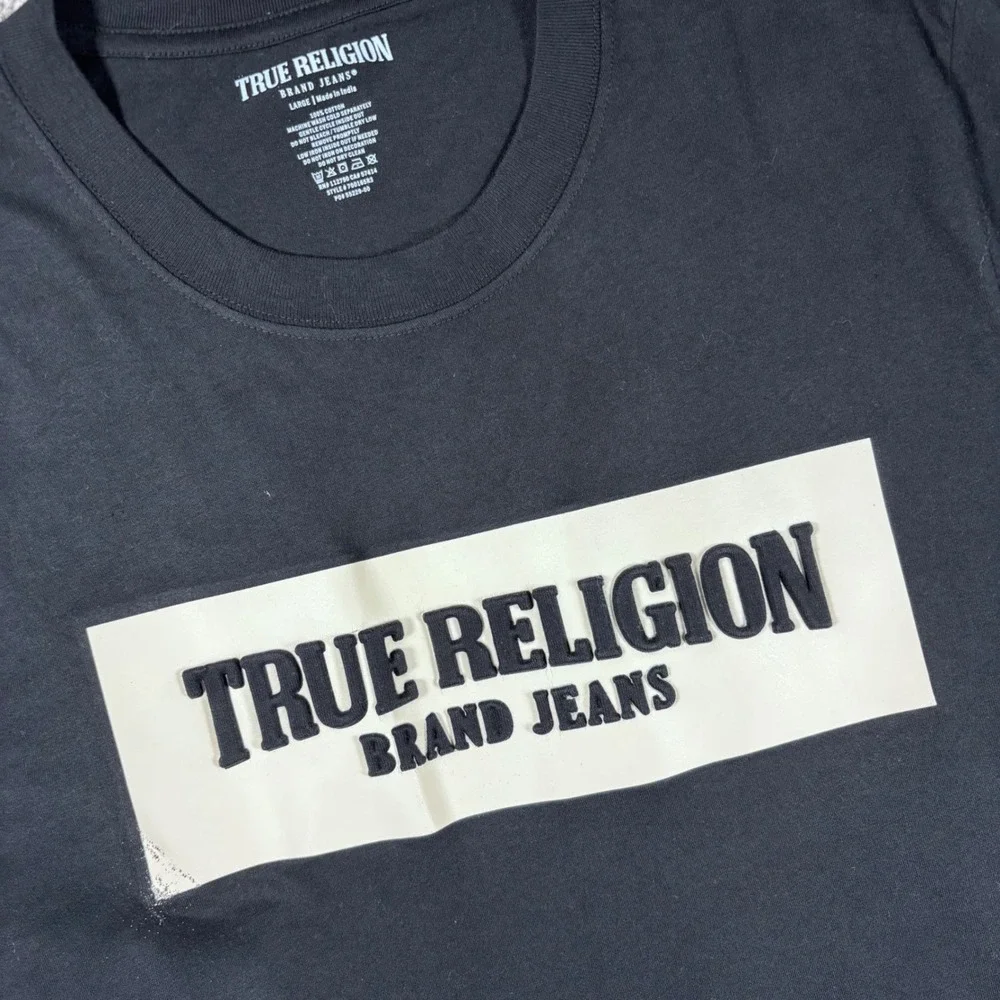 True Religion Brand Jeans Embossed Box Arch SS Tee T-Shirt Black Mens Large‎